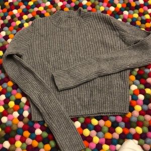 Brandy Melville sweater